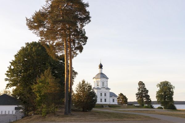Тур в Нилову пустынь на 2 дня с трансфером из Москвы