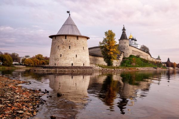 Тур в Псков на 2 дня: Михайловское, Изборск, Печоры