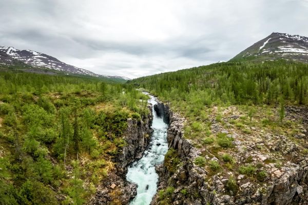 Экскурсия на вертолете из Норильска на плато Путорана