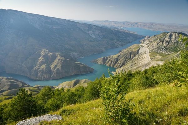 Экскурсия на Сулакский каньон c прогулкой на катере и  бархан Сары-Кум