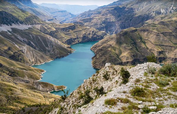 Экскурсия на Сулакский каньон c прогулкой на катере и  бархан Сары-Кум