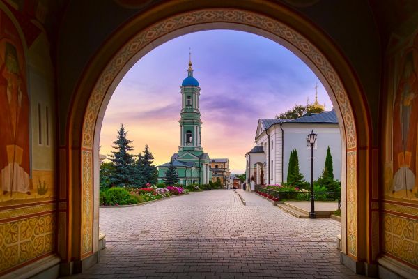 Тур на 2 дня: паломническая поездка в Оптину и Тихонову пустыни