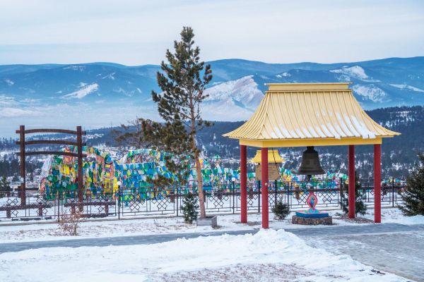 Тур на зимний Байкал на 4 дня с экскурсиями по вашему выбору