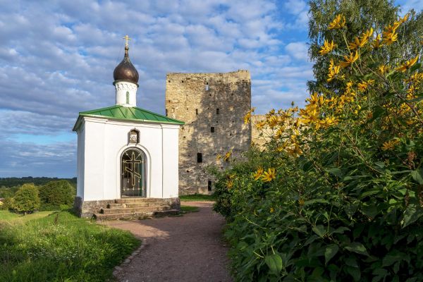 Тур в Псков на 2 дня: Михайловское, Изборск, Печоры