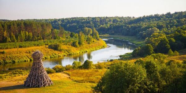 Арт-дома в парке «Никола-Ленивец»